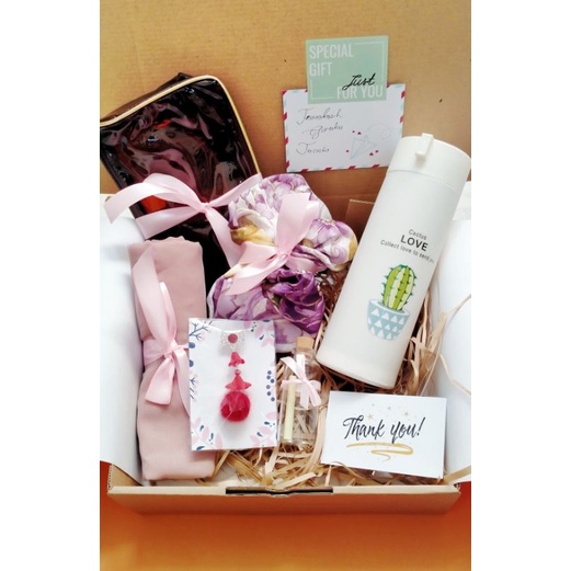 HAMPERS/KADO ULANG TAHUN/GIVE/GRADUATION/KADO GURU/BIRTHDAY | Shopee  Indonesia