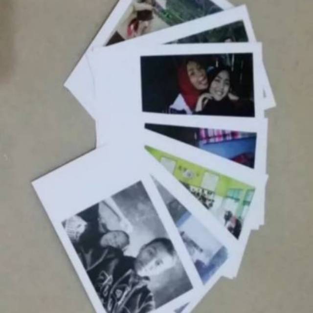 Foto polaroid 2r deskripsi bahan kertas foto glossy tinta berkualitas hasil cetak jelas tajam tahan luntur ukuran 2r cara pemesanan : Polaroid Print 2r Print 100 Bonus 25 Photos Rp 31500 Shopee Malaysia
