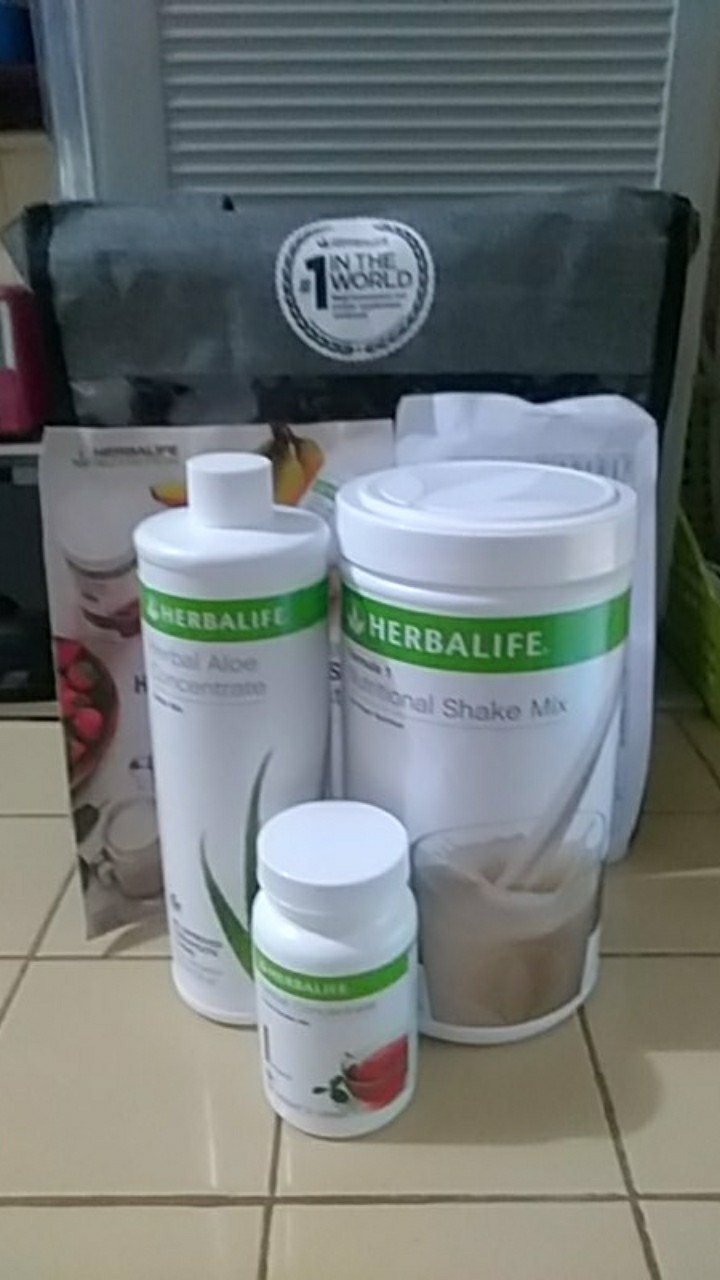 Toko shopee star seller herbalife yang menjual barcode utuh: . Herbalife Starter Pack Shake Aloe Tea Cookies Cream Shopee Philippines