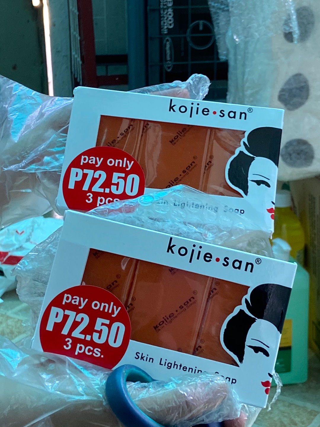 Au niveau mondial le nombre total de cas est de 237 025 387, le nombre de guérisons est de 0, le nombre de décès est de 4 838 494. Original Kojie San Kojic Acid Whitening Soap (New