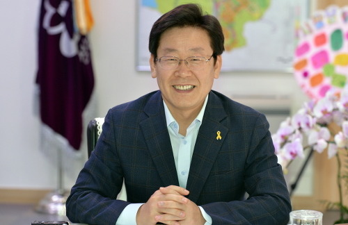 이재명 후보는 박정희 전 대통령이 경부고속도로 건설을 통해 산업화의 길 . ì´ìž¬ëª… ëŒ€ì„ ê³µì•½ê³¼ ì‹¤ì²œ - ì¹´ë¥´íƒ€ì´ë°