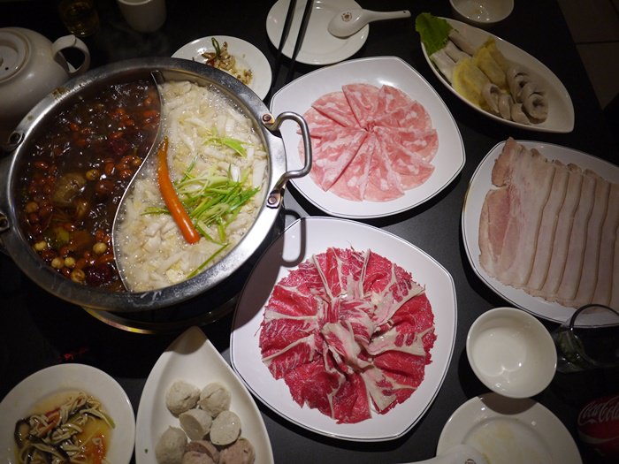 【食記】酸辣帶勁的養身鴛鴦鍋．饕鍋 @ 捷運大安站