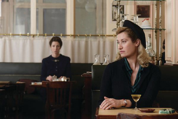 【盛開紫羅蘭】文學，是最美的救贖