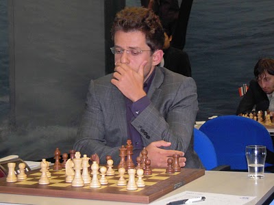Get your chess pieces on the board and play free chess today! Shipov S Live Commentary On Tata Steel Chess 2011 Rd 1