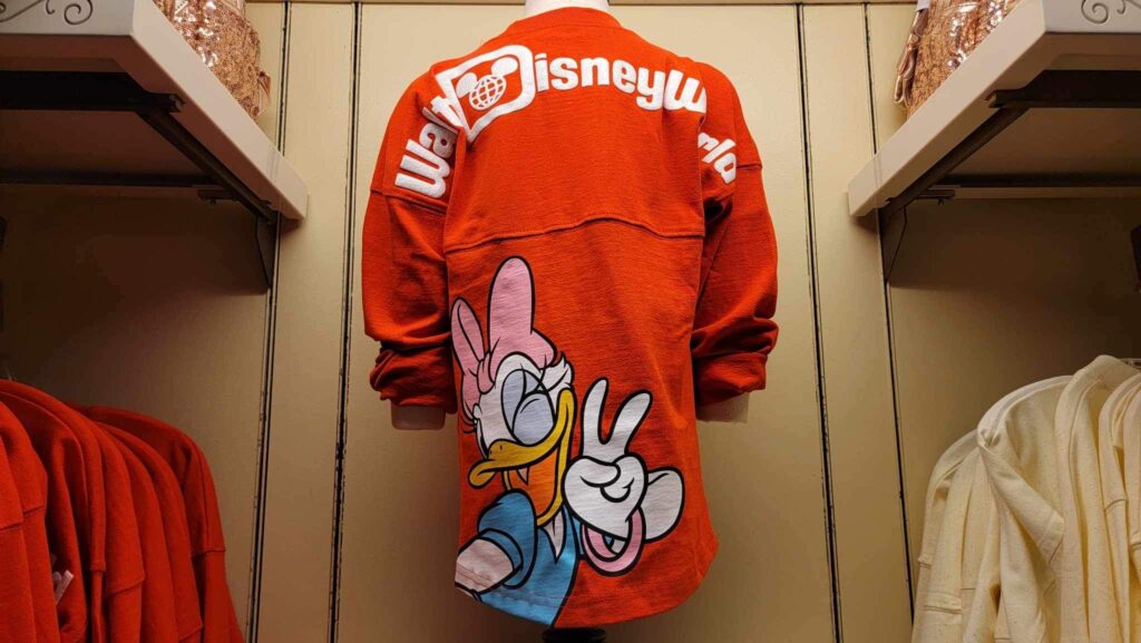 Adorable Minnie And Daisy Spirit Jersey Spotted At Magic Kingdom! Minnie And Daisy Spirit Jersey
