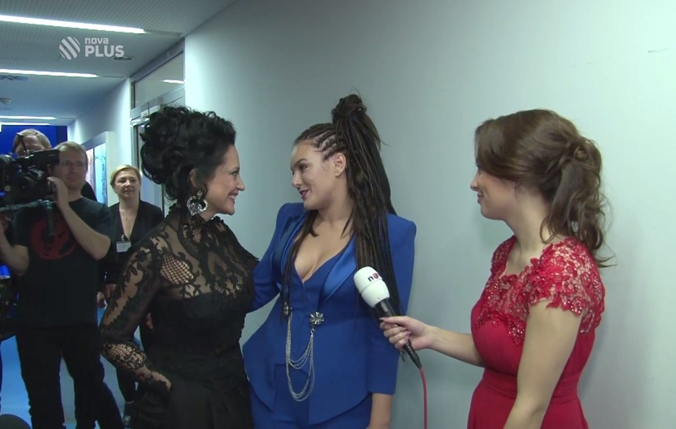 Kola základních skupin milionářské soutěže se jimi stali hráči manchesteru united po výhře 2:0 na hřišti španělského villarrealu. Veronika PetruchovÃ¡ - 3 | GALERIE: V zÃ¡kulisÃ­ ÄeskÃ©ho