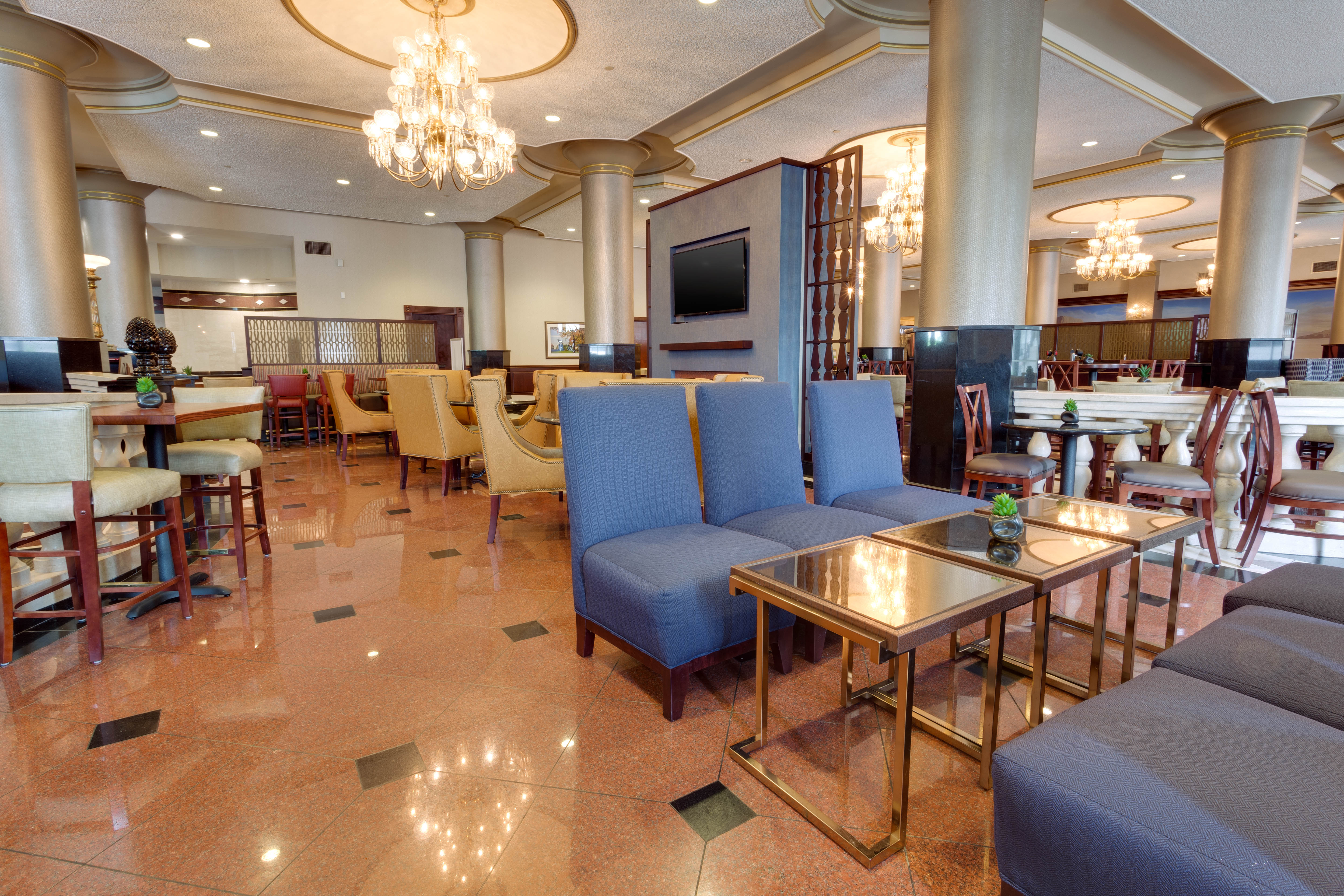 29+ Nice Hotels With 2 Bedroom Suites In St Louis Mo : Holiday inn express festus south st louis festus mo : Louis brings the city a true urban resort with 200.