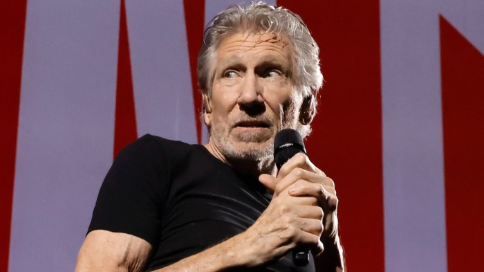 Net worth of roger waters