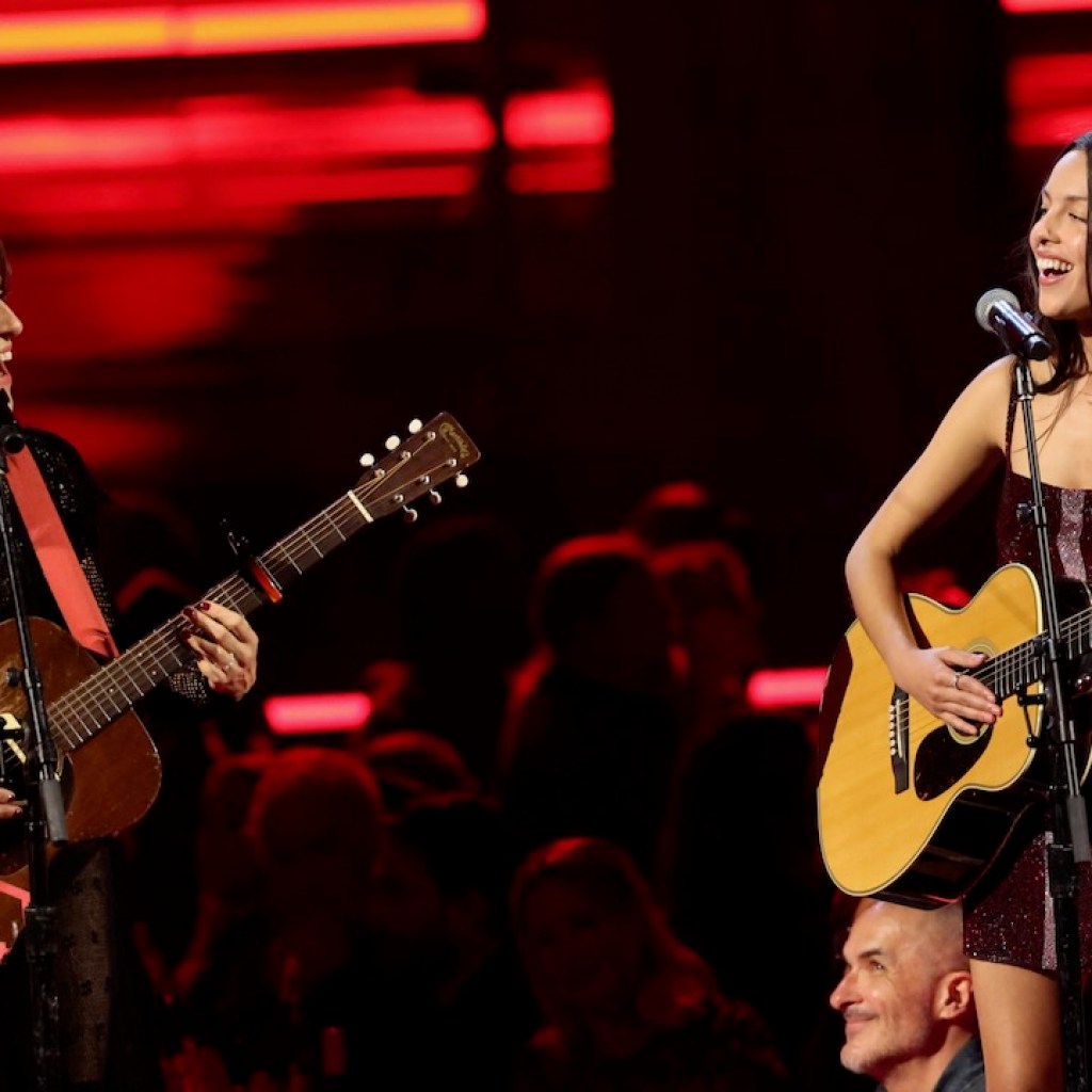Olivia Rodrigo and Feist Team Up for The White Stripes Tribute at Rock Hall Ceremony Olivia Rodrigo and Feist Team Up for The White Stripes Tribute at Rock Hall Ceremony