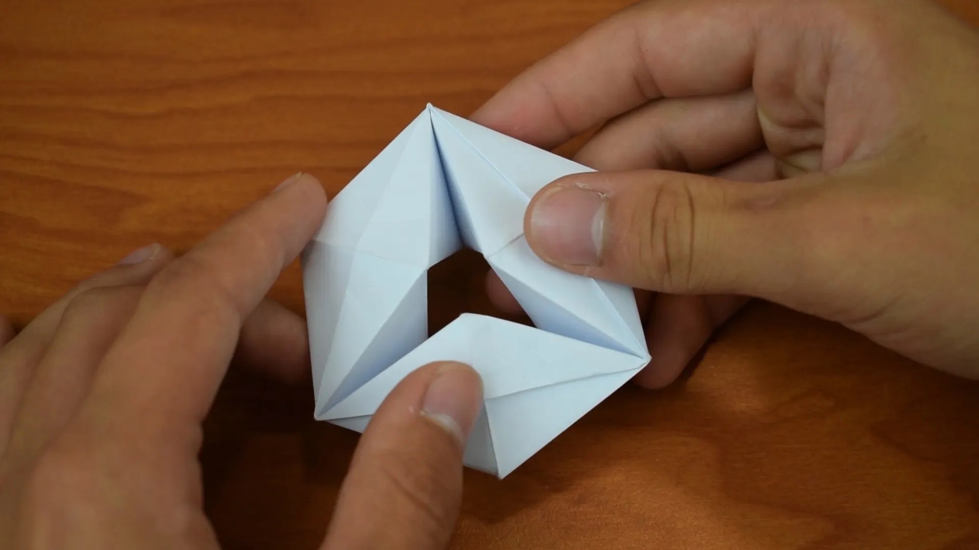 Rajni's craftivity is a channel where you can find tutorials on different art and craft projects, this video shows steps to cut regular . How To Fold An Origami Flexagon 8 Steps With Pictures Instructables