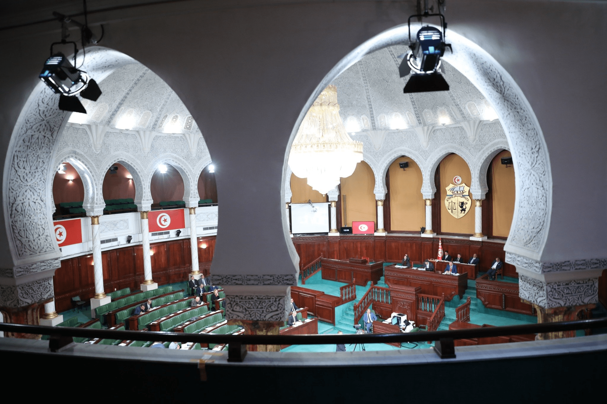 بن عمر يدعو لمراجعة قانون الصفقات العمومية وإحداث صندوق لصيانة الطرقات