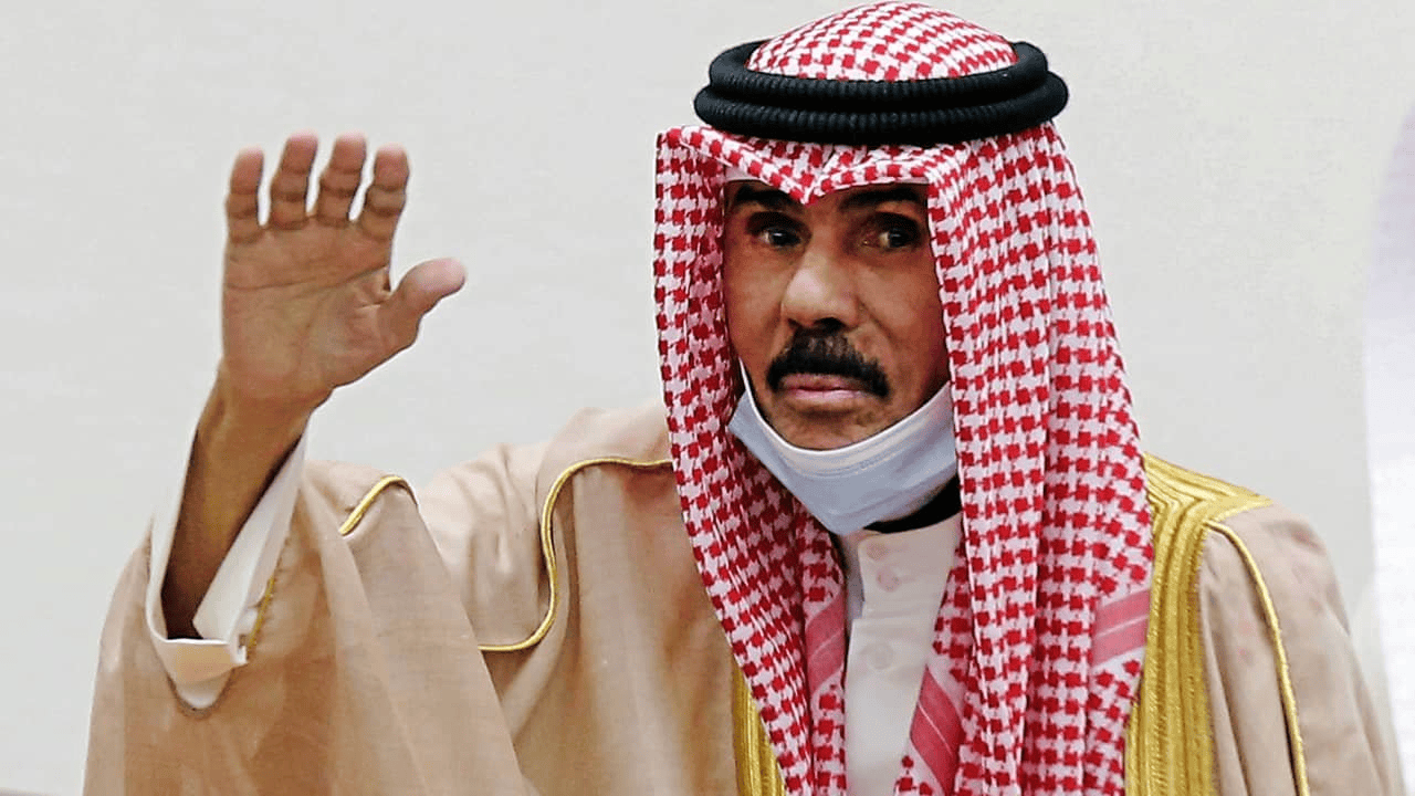 أمير الكويت يتعرّض لوعكة صحيّة