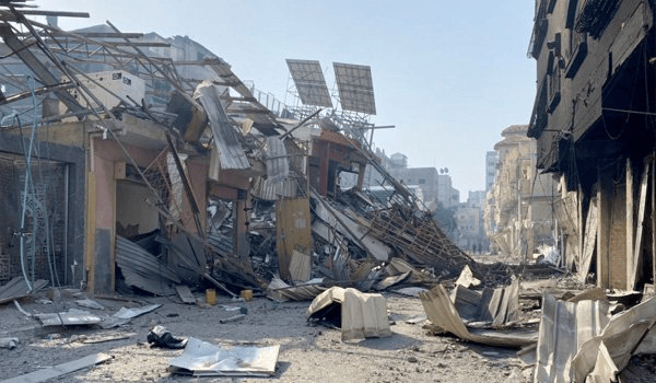 الاحتلال يحرق مبنى الأرشيف المركزي بغزة