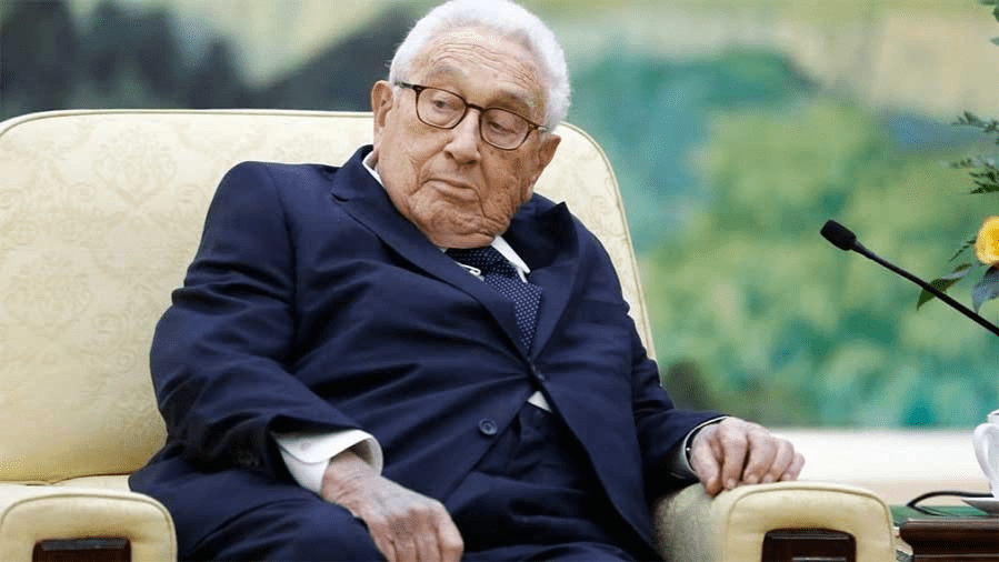 وفاة وزير الخارجية الأمريكي الأسبق هنري كيسنجر عن 100 عام