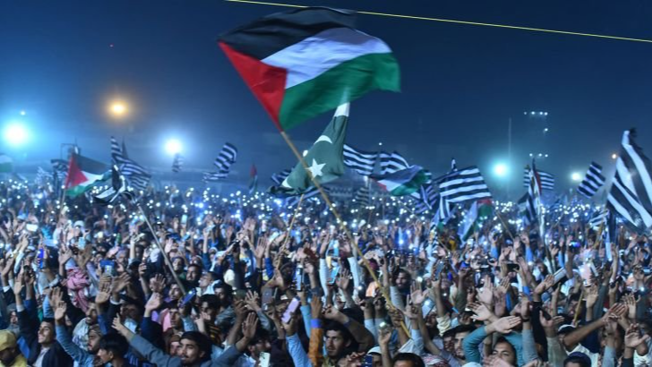 باكستان تمنع احتفالات رأس السنة تضامنا مع غزة
