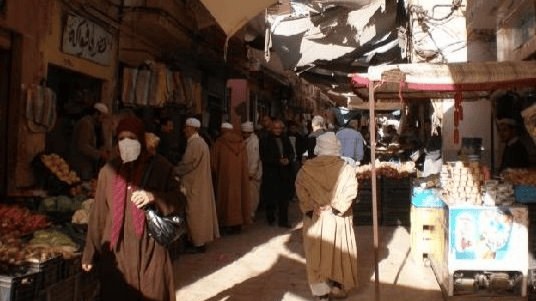 الجزائر: شاحنة تدهس مواطنين داخل سوق.. وتخلّف قتلى وجرحى