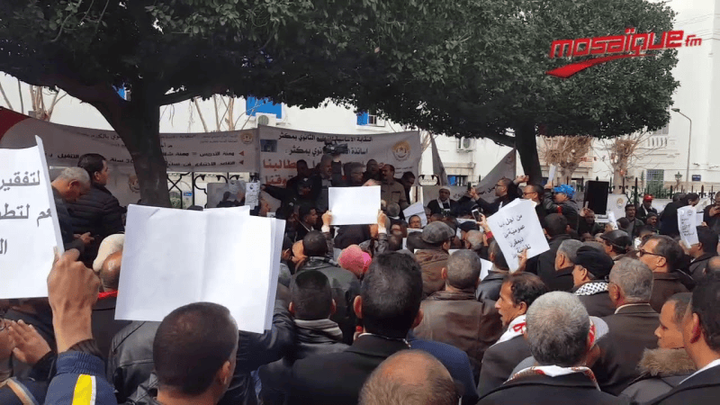 أواخر أفريل.. تجمع احتجاجي لقطاع الثانوي أمام وزارة التربية