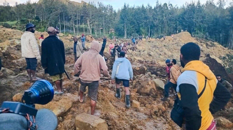 مقتل 100 شخص في انهيار أرضي في غينيا الجديدة