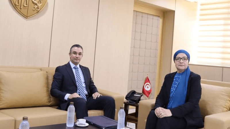 مشاغل القضاة وتطلعاتهم محور لقاء وزيرة العدل برئيس نقابة القضاة