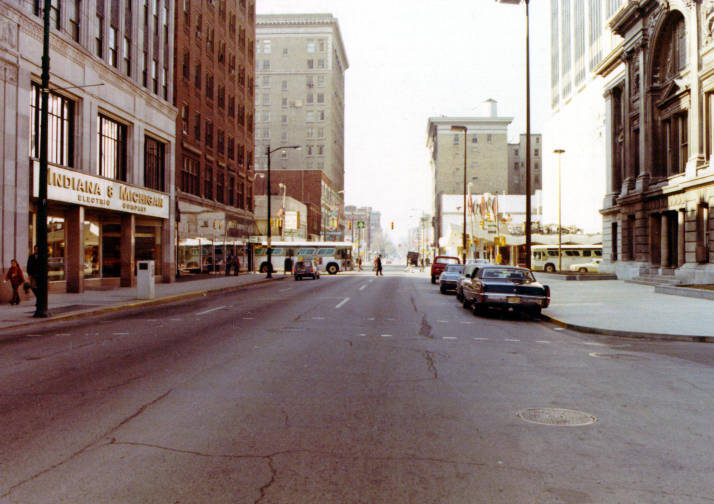 Credit ratings, research and analysis for the . Berry Street Fort Wayne In Looking West From Court Street With Courthouse On Right And Indiana Michigan Electric Company On Left Historic Photos Allen County Public Library Digital Collections