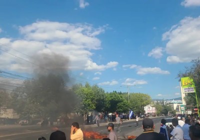 Protestas en el bulevas FFAA porque no han llegado las urnas a la colonia Betania y Las Brisas