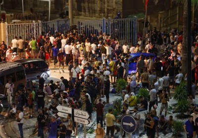 Crisis tras entrada masiva de migrantes marroquíes en enclave español