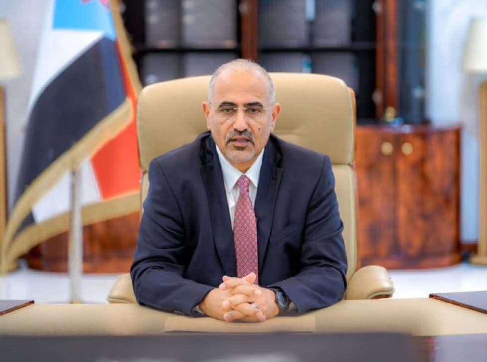 أبوظبي أم الضالع.. ماذايحمل صراع الروايات حول مكان عيدروس الزبيدي؟