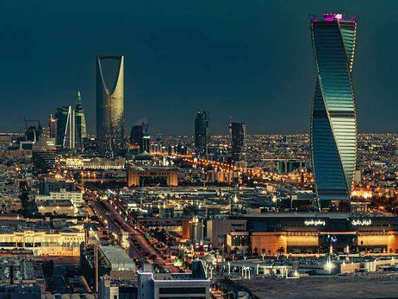 نيويورك تايمز: الرياض تتعهد بمليار دولار لرواتب اليمنيين وسط اتساع الفجوة مع أبوظبي نيويورك تايمز: الرياض تتعهد بمليار دولار لرواتب اليمنيين وسط اتساع الفجوة مع أبوظبي