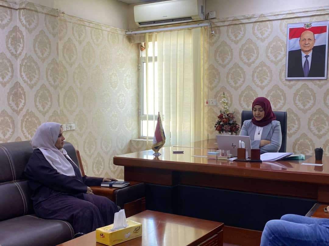 وزيرتا شؤون المرأة والشؤون القانونية تناقشا تعزيز التعاون لدعم قضايا المرأة