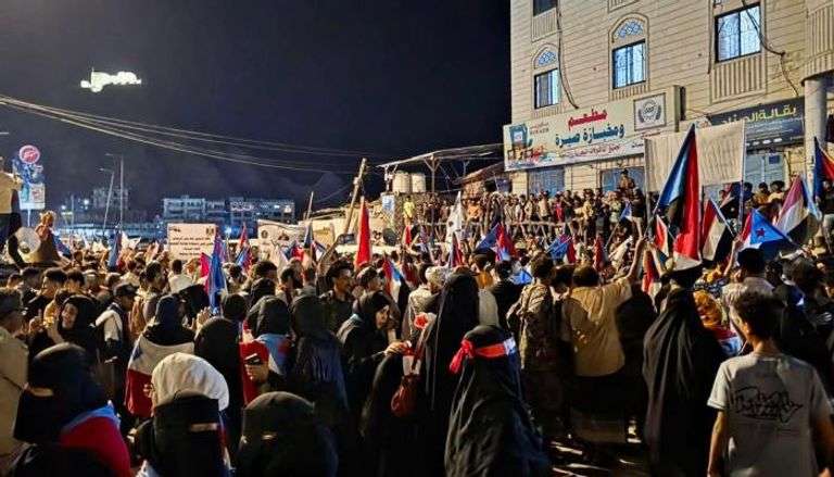 وزير سابق: استهداف الحكومة بعدن شهقات أخيرة لمن فقدوا مصالحهم