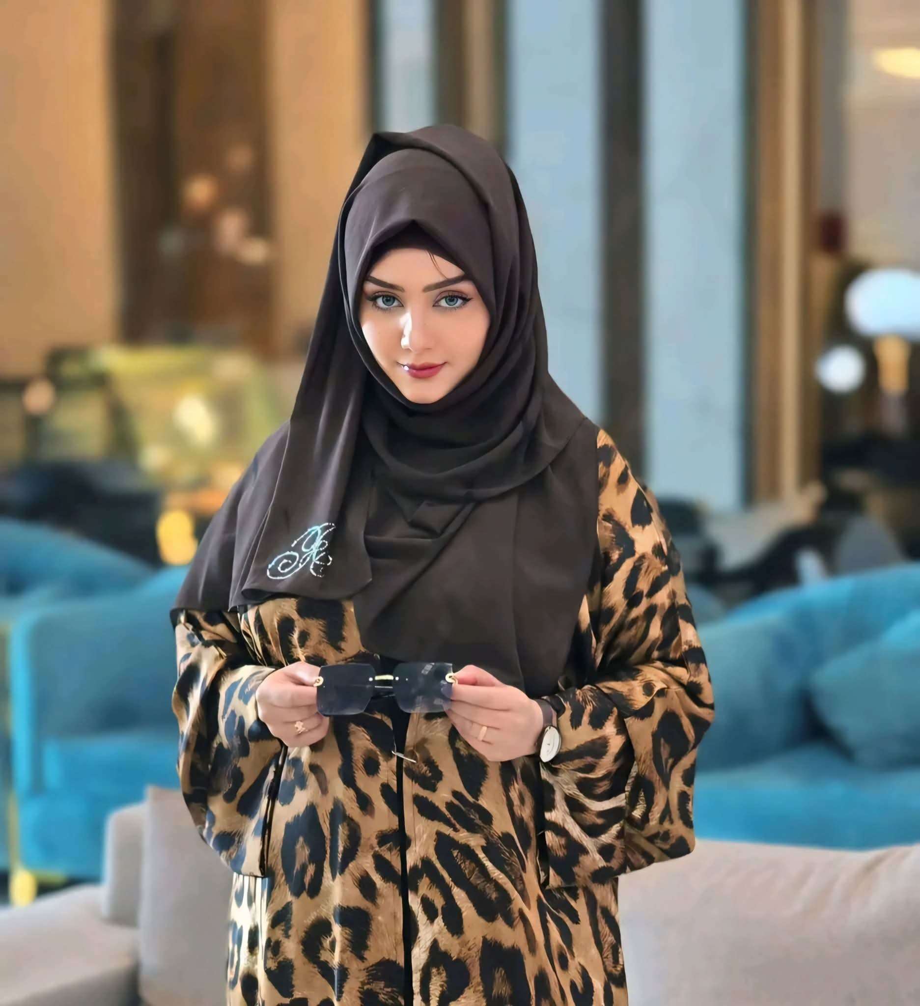 مايا العبسي تخرج عن صمتها وتكشف السبب الحقيقي وراء توقف برنامجها على قناة السعيدة