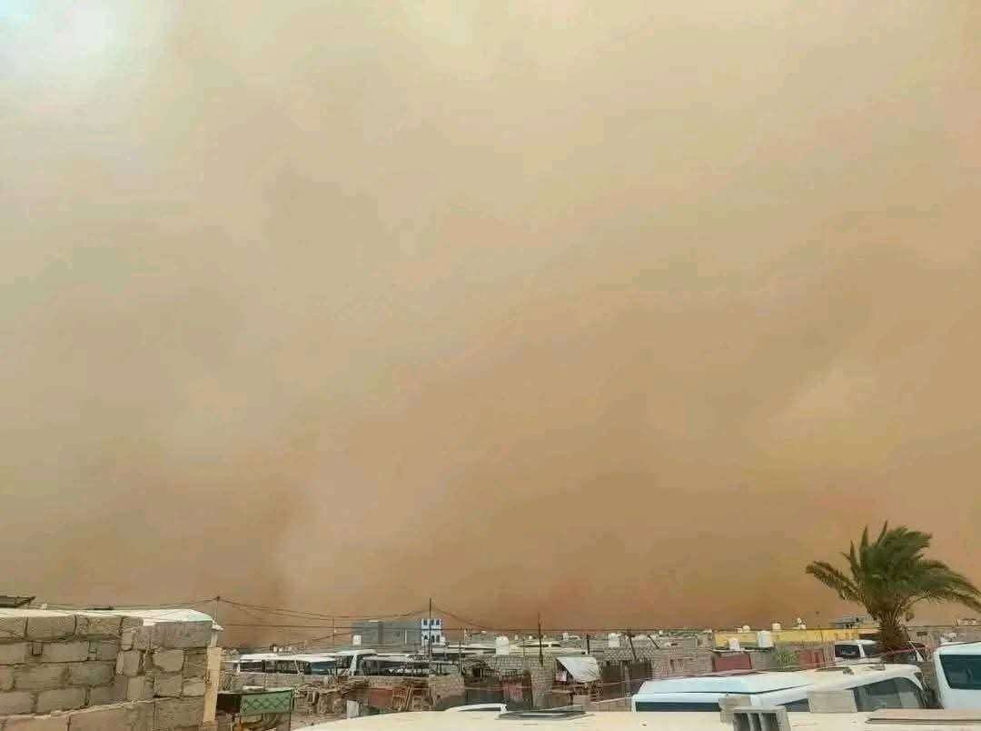 عاصفة رملية عنيفة تضرب العبر والوديعة بوادي حضرموت