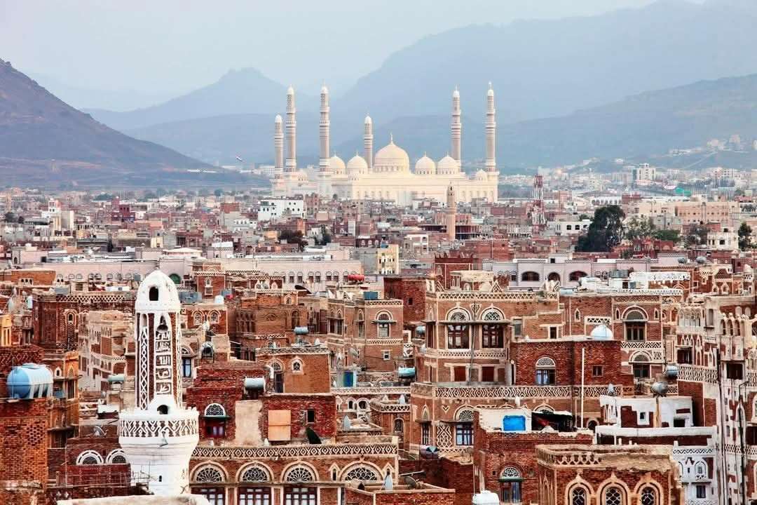 منع تدريس اللغة الإنجليزية بصنعاء