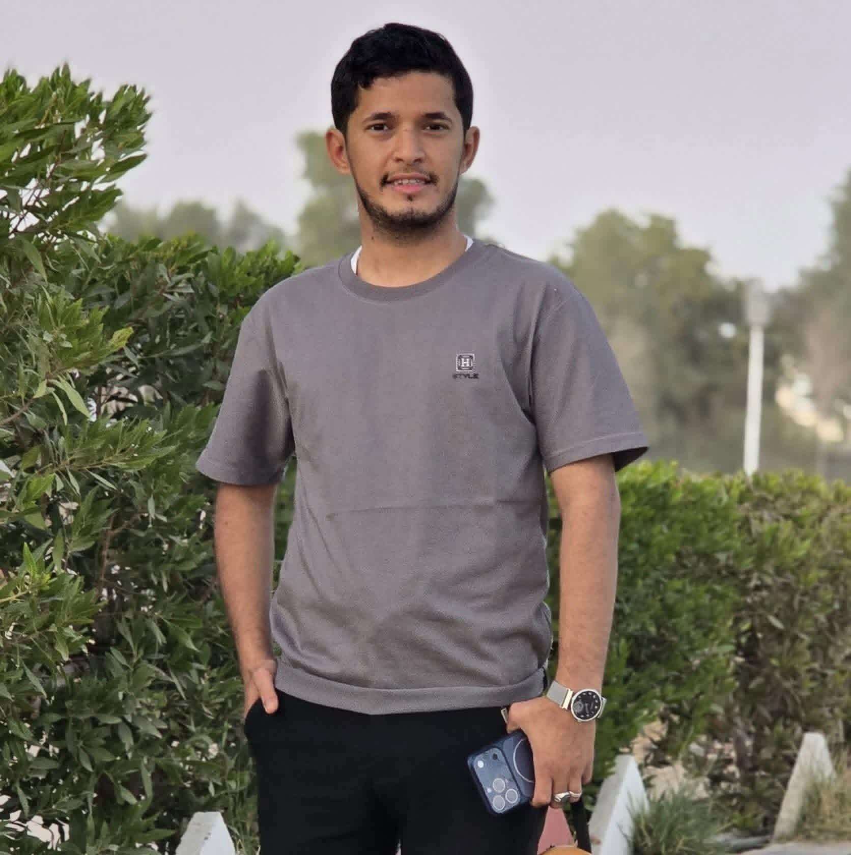 إعلامي يتهم عناصر تابعة للانتقالي باحتجازه وتهديده في نقطة الكراع بعدن