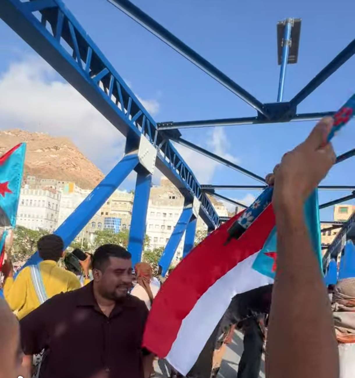 عاجل:المجلس الأعلى للحراك الثوري الجنوبي يدين استخدام القوة المفرطة لتفريق تظاهرة المكلا