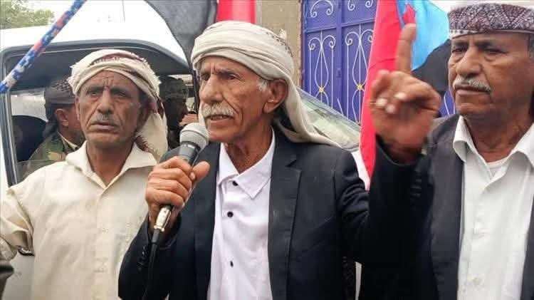 دعوات لانقاذ حياة رئيس الانتقالي عقب محاولة اغتيال