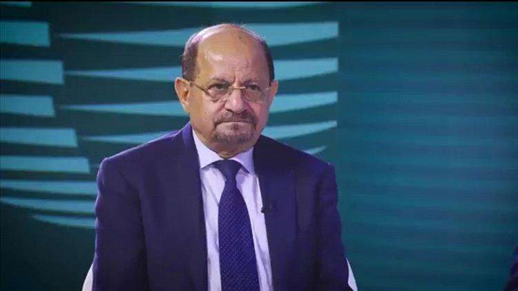 رئيس الوزراء يغادر عدن صوب الدولة هذه