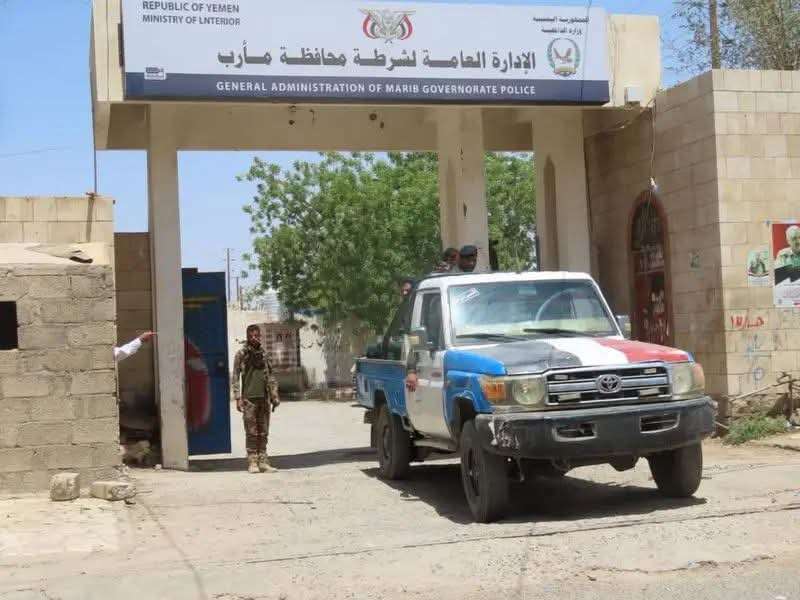 ٣ اشقاء يبتزون ولد ويشهرون به ويقبضون مبلغ كبير