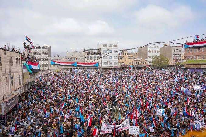 قيادي بالإنتقالي : مؤسف أن نرى تفكيك ما بناه الإنتقالي