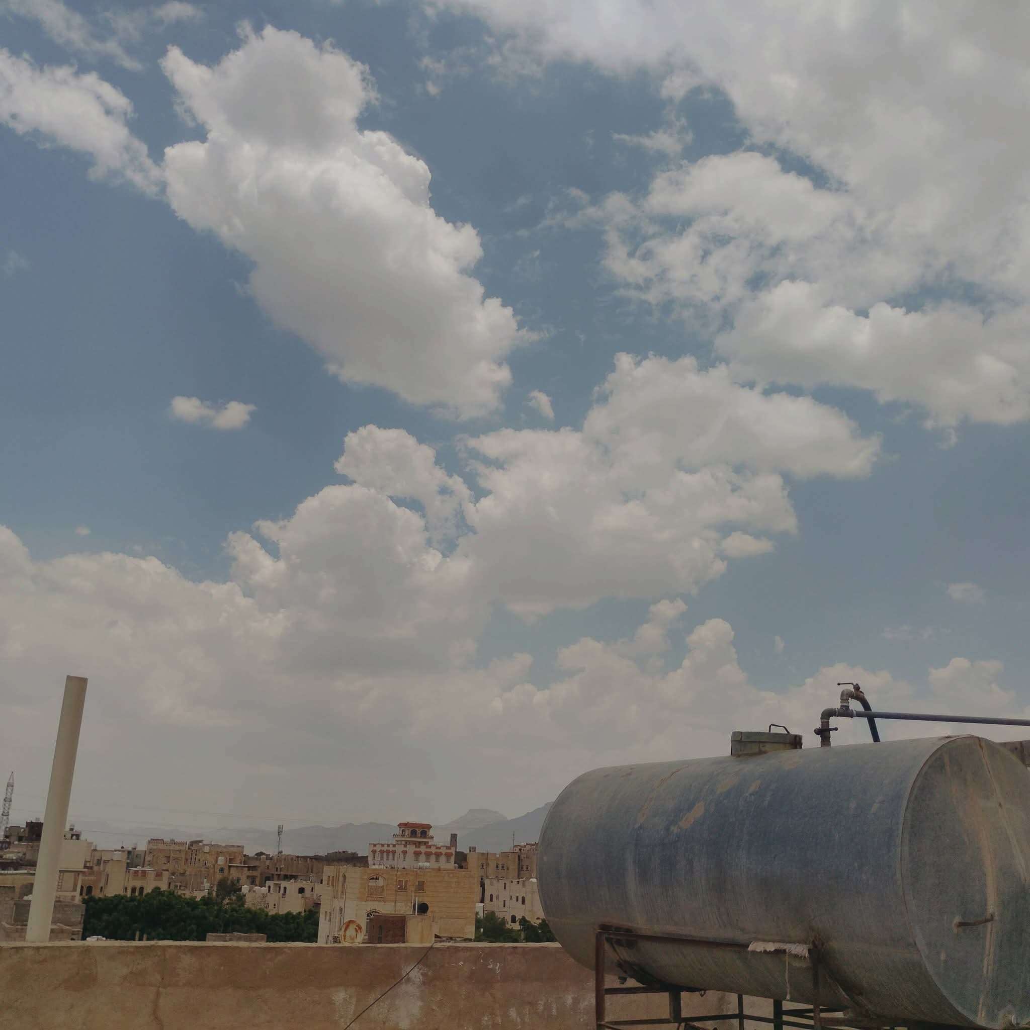 أجواء غائمة تغطي سماء صنعاء