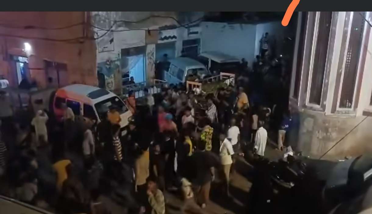 عاجل:تشييع شباب غرقوا بالبحر في عدن