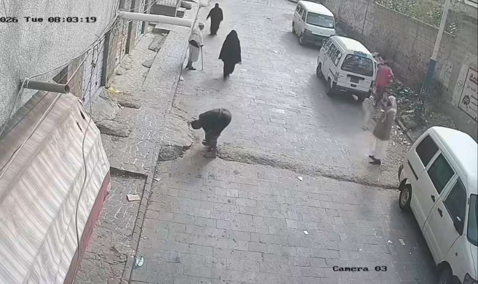 جدل في تعز عقب إزالة مطبات من أحد الأحياء السكنية