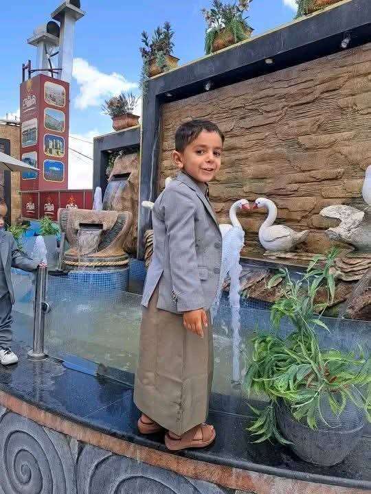 عاجل:اغتيال شيخ قبلي وطفله بحادثة تهز اليمن