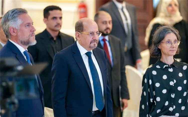 رئيس الوزراء يؤكد على أهمية إقامة احتفال يوم أوروبا من عدن