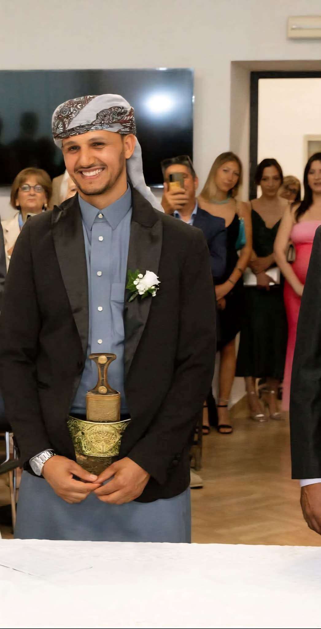 رئيس ايطاليا يبعث رسالة لشاب يمني يعلن اتخاذه هذا الامر رئيس ايطاليا يبعث رسالة لشاب يمني يعلن اتخاذه هذا الامر