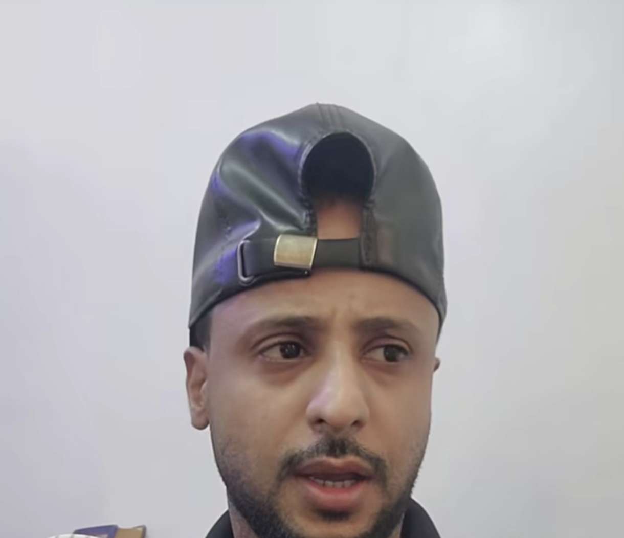 سرقة سيارة شاب من امام منزله بعدن