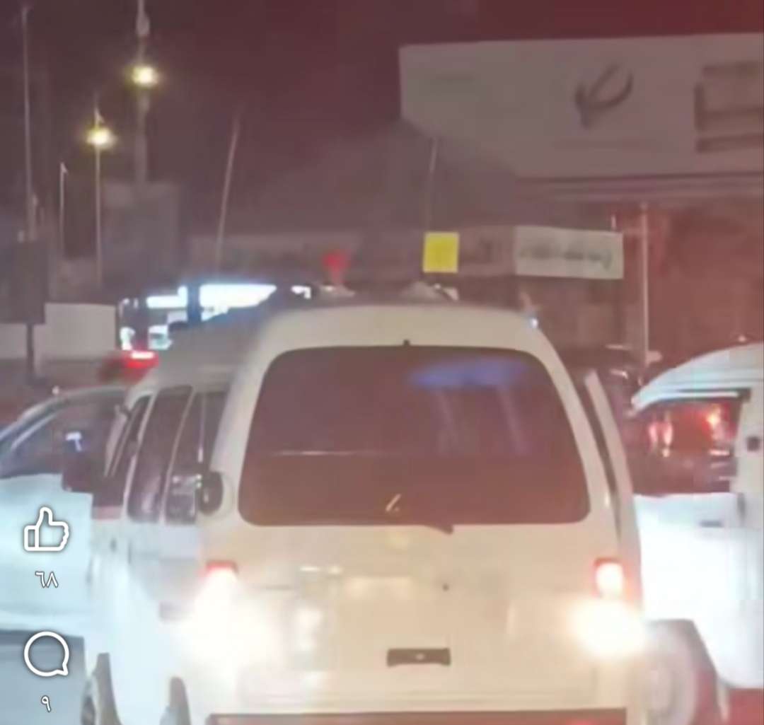بعد انتشار فيديو أثار الجدل.. مرور عدن يضبط باصاً ارتكب مخالفات خطيرة