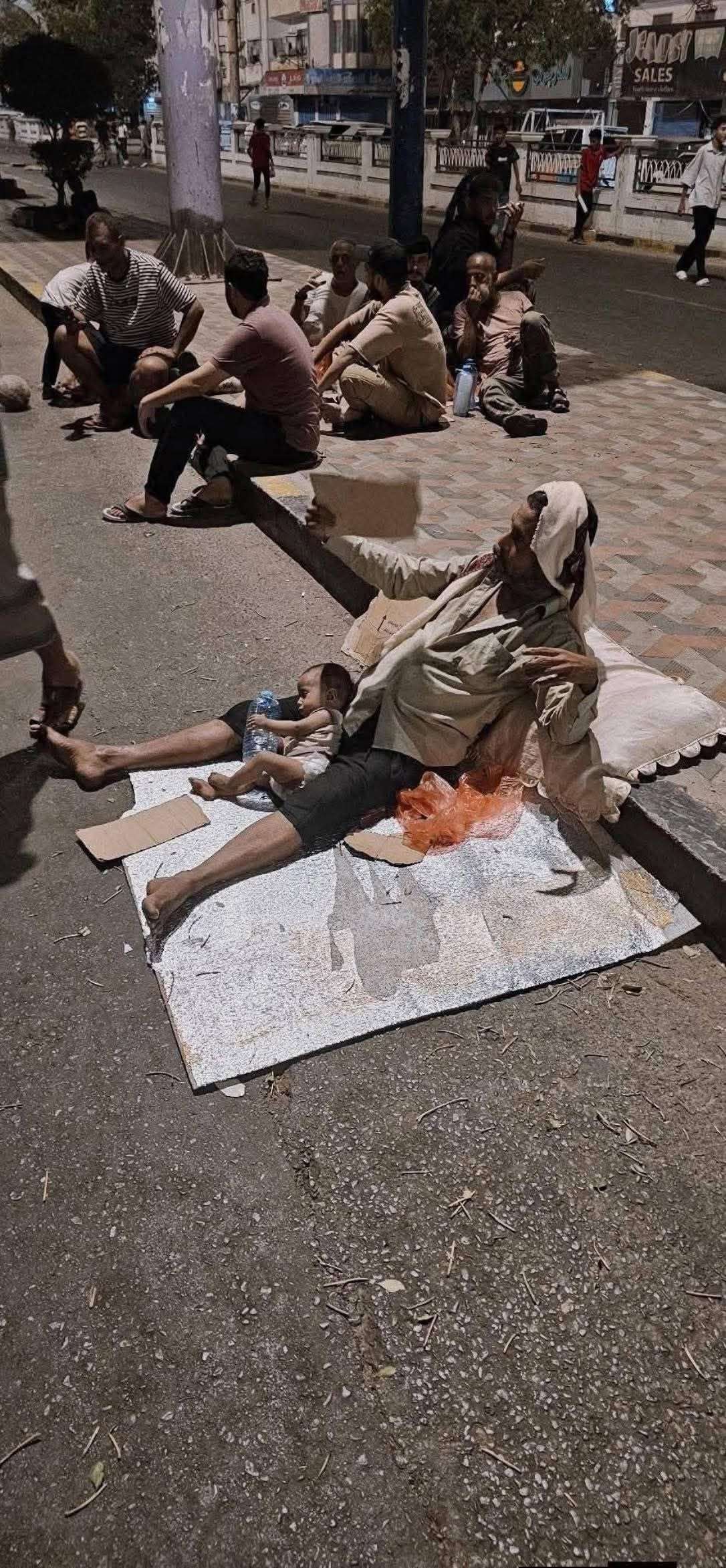 ارتفاع ساعات انقطاع الكهرباء يثير استياء المواطنين في عدن