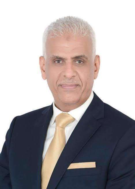 المستشار أحمد الدياني يجري اتصالًا هاتفيًا مع الدكتور عيدروس الكازمي معزيًا بوفاة الشيخ أحمد السدح الكازمي