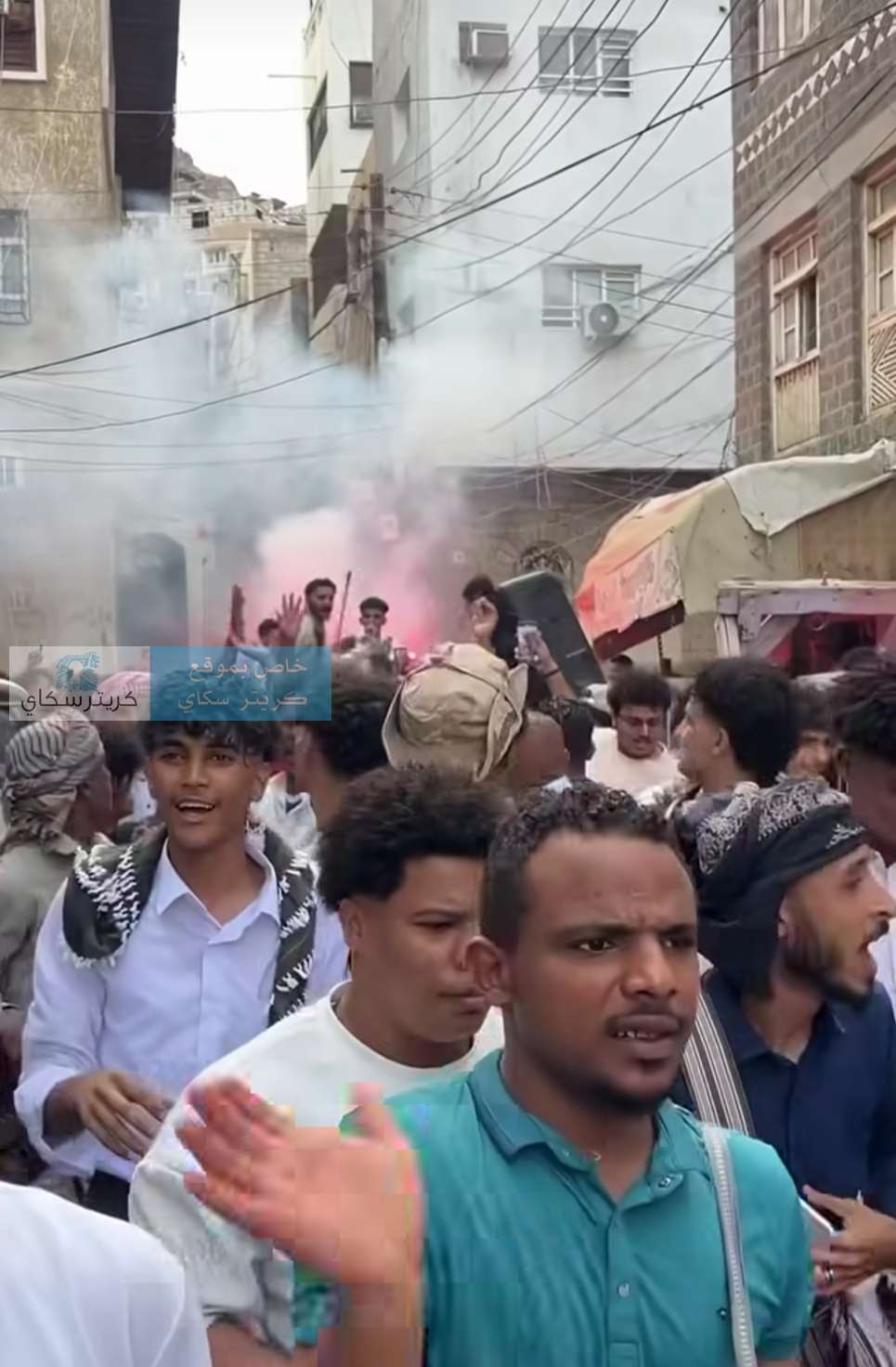 لأول مرة .. شاب عدني يزف نفسه بنفسه لأول مرة .. شاب عدني يزف نفسه بنفسه